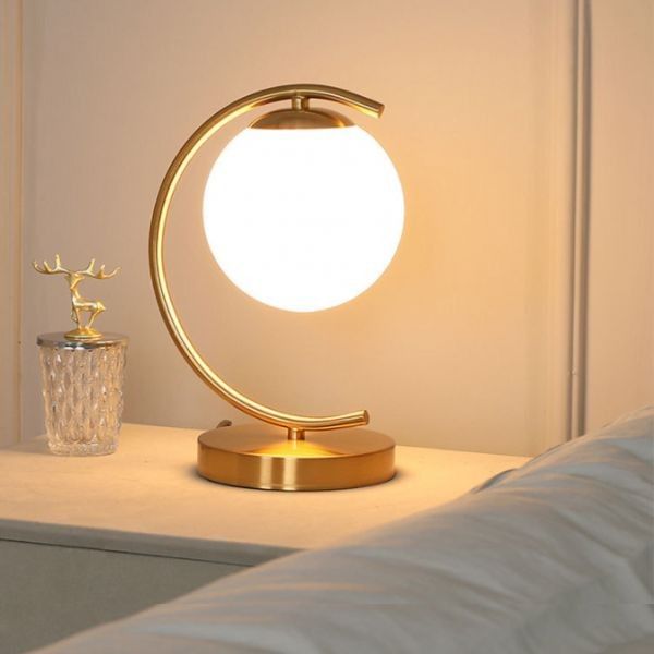Kamilah Tabie Light